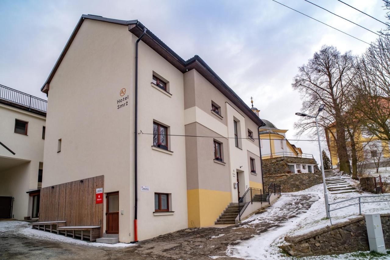 Hotel Smrz Sepekov Экстерьер фото