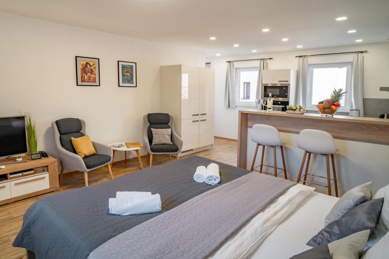 Hotel Smrz Sepekov Экстерьер фото