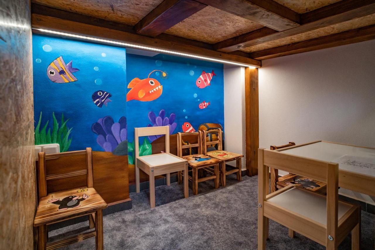 Hotel Smrz Sepekov Экстерьер фото