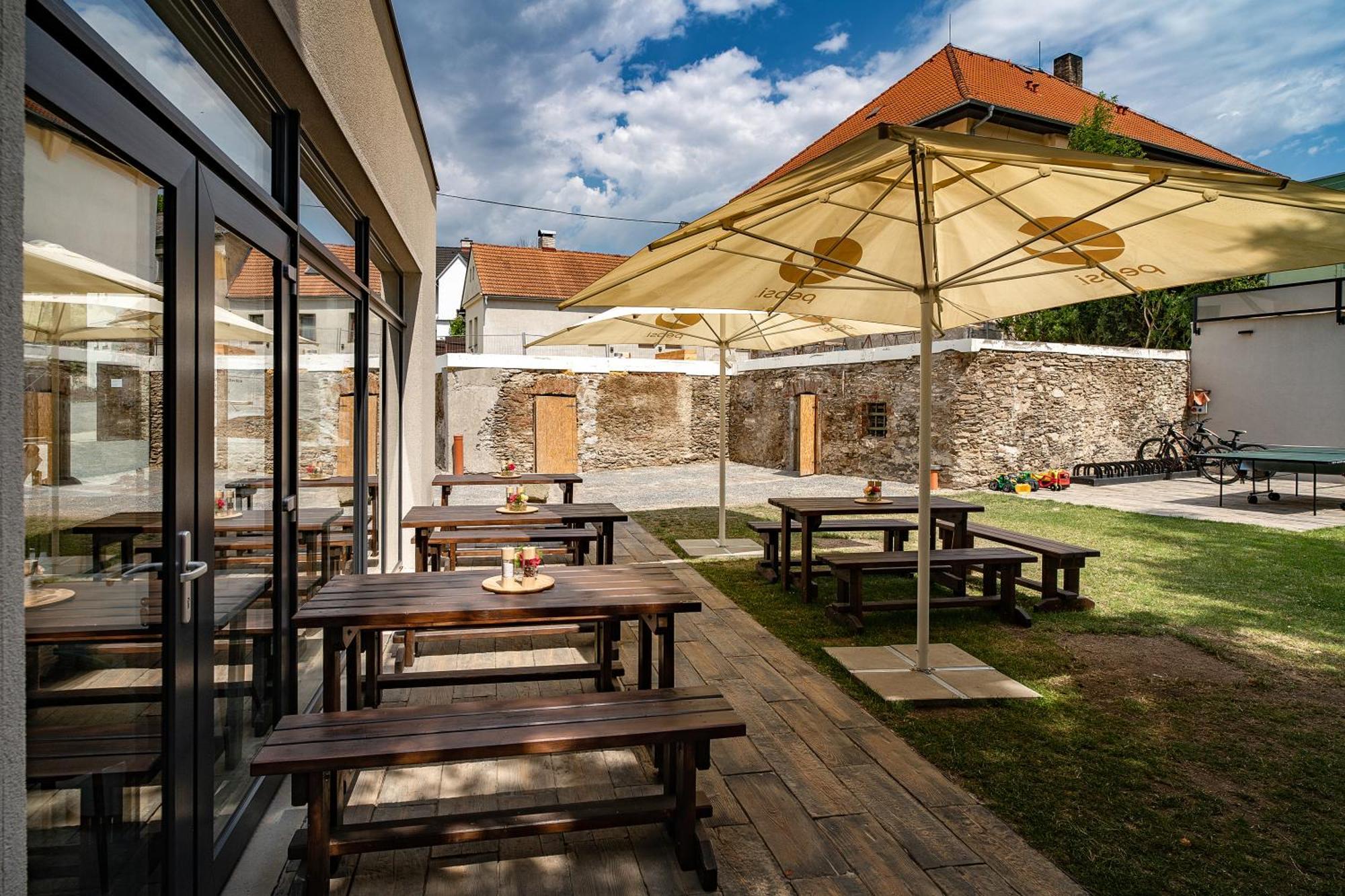 Hotel Smrz Sepekov Экстерьер фото